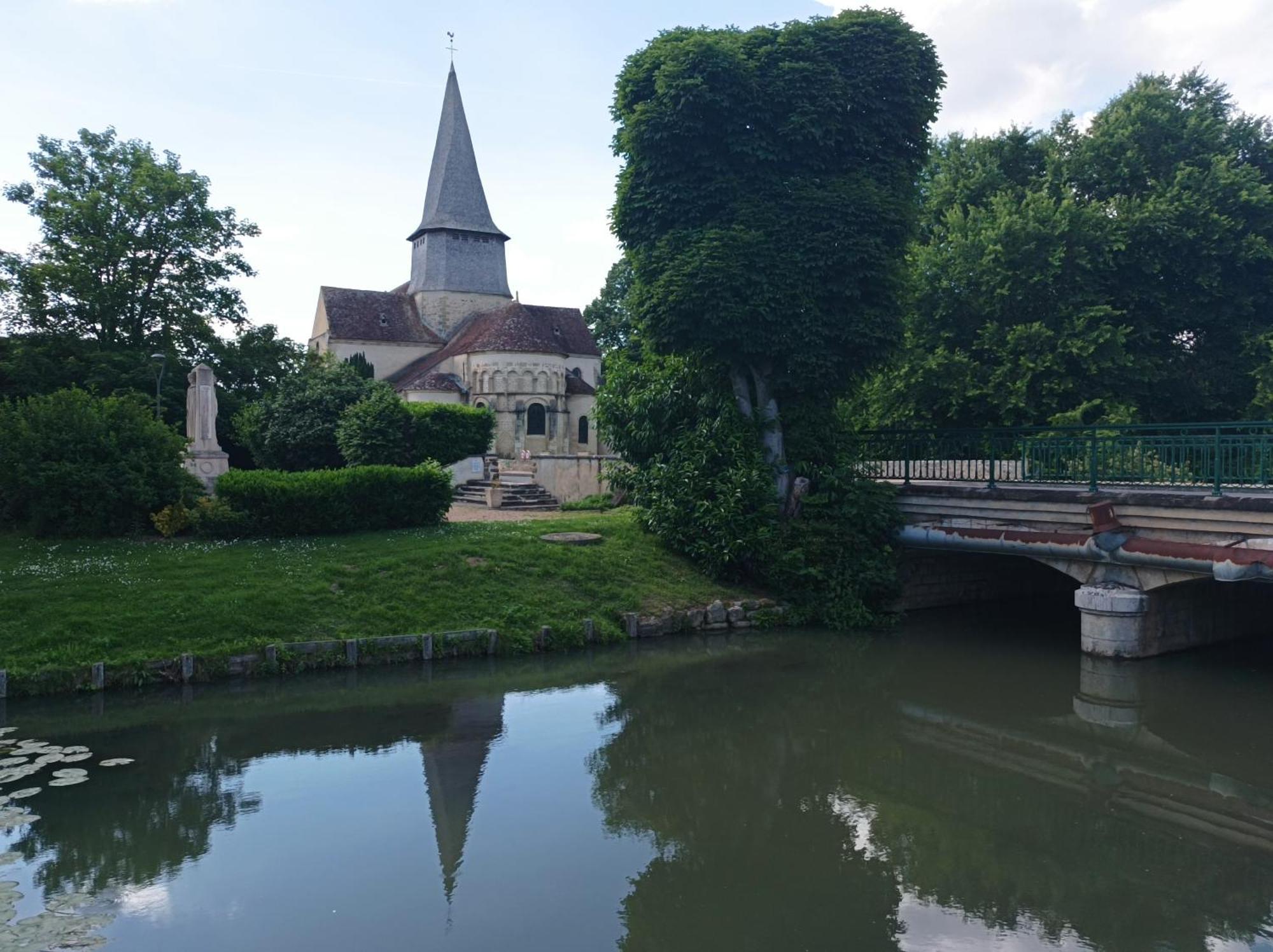 La Maison Au Bord De L'Eau Gracay Eksteriør bilde